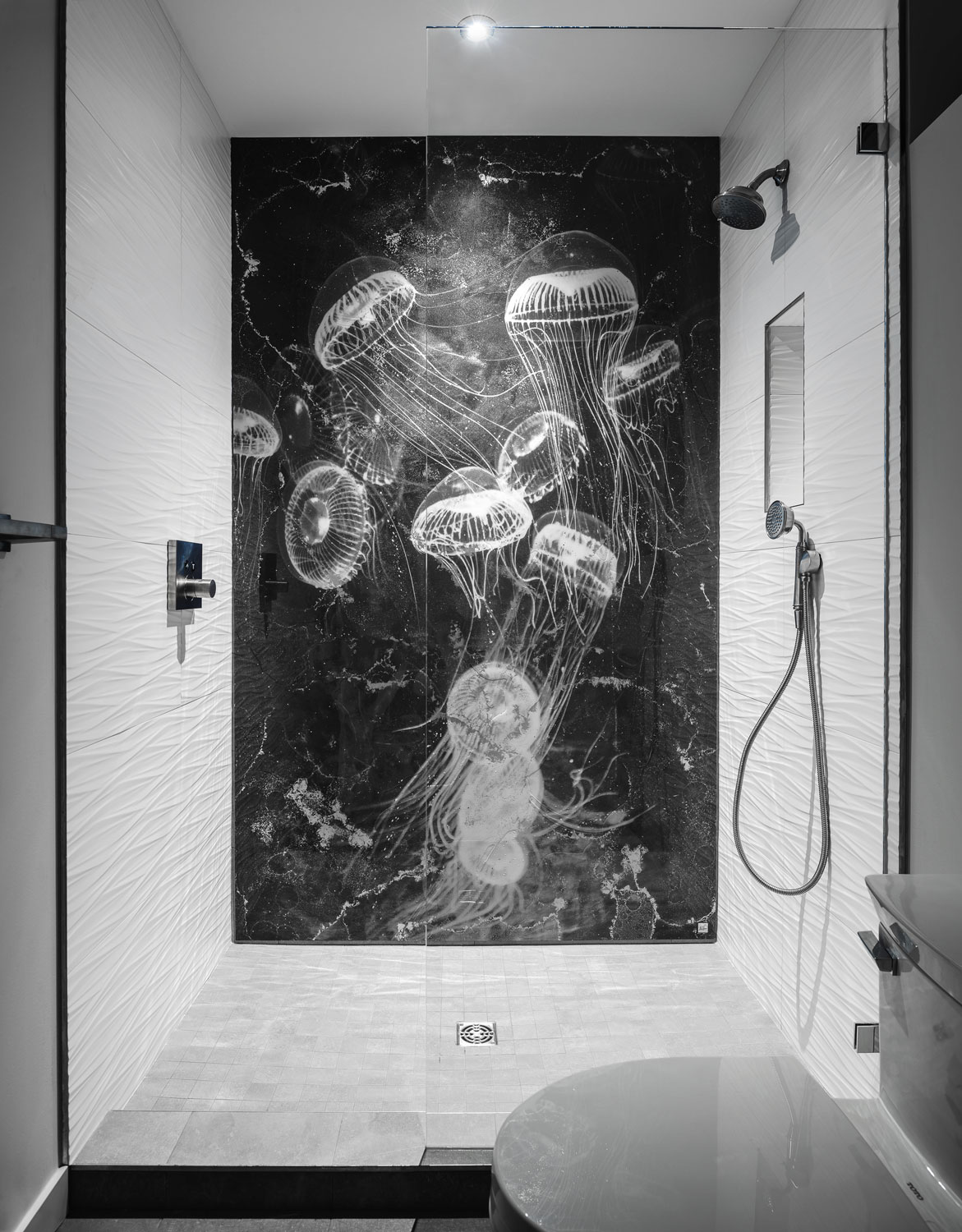 AS601-Black-Poison---ph02-min-min